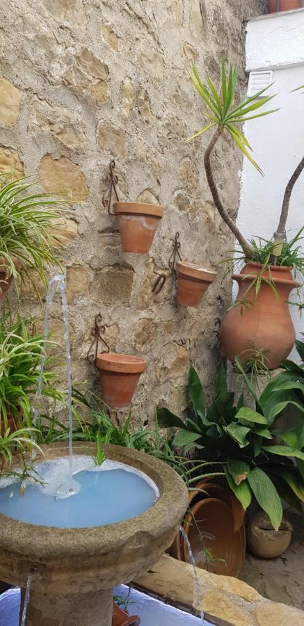La Casa Del Pintor - Estudio De Arte En Baeza Bagian luar foto
